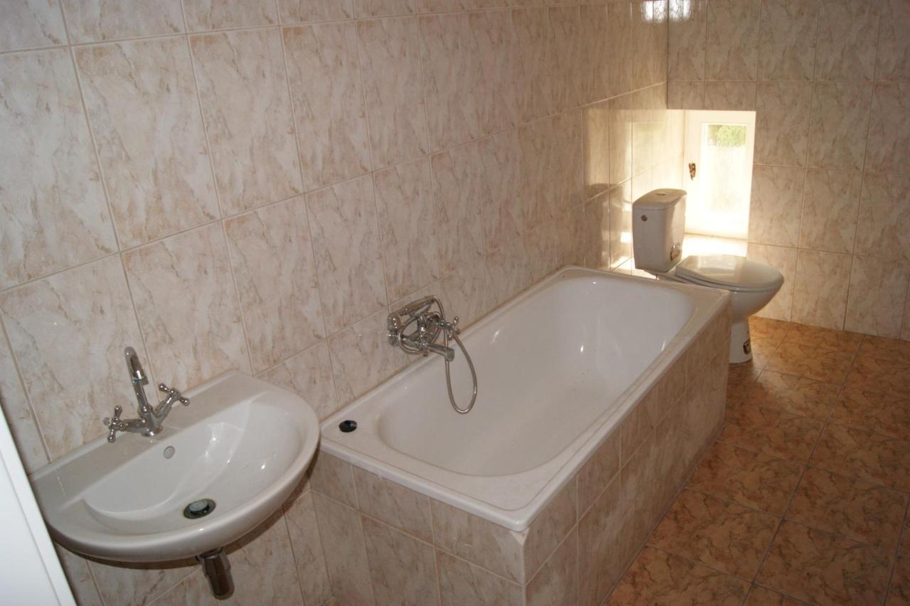 Stado Ogierow Sierakow Hotel Шераков Екстериор снимка